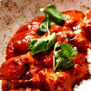 100 - Tikka masala curry & riz